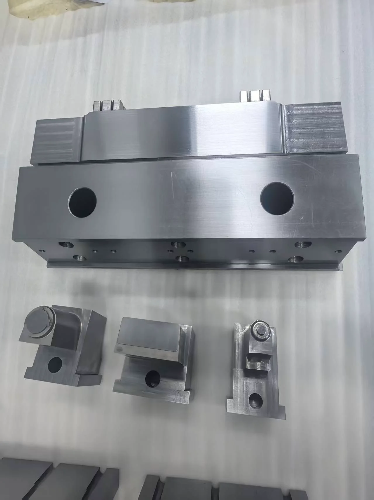 部品加工製品例 01